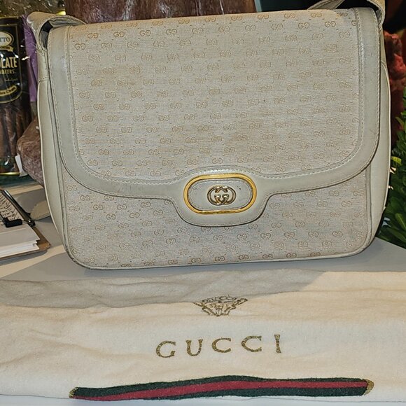 Gucci Handbags - Vintage Gucci Medium Cream Shoulder Bag